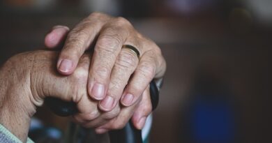 Signs Your Loved One with Dementia Needs Nursing Home Care